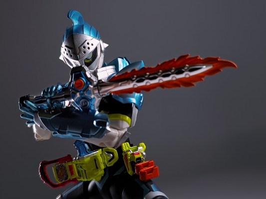 S.H.Figuarts   假面骑士艾克赛德 全能动作X  序章套装