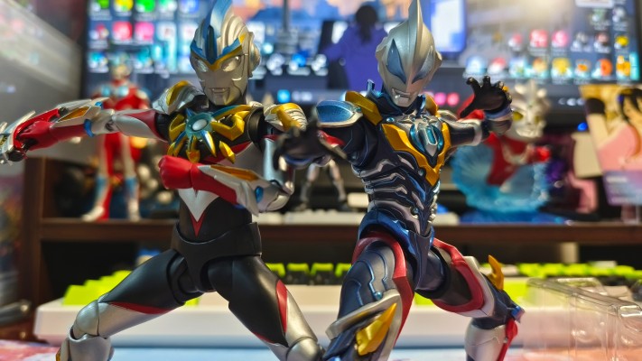 S.H.Figuarts 欧布奥特曼 三重形态