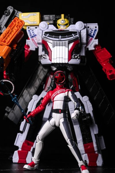 S.H.Figuarts  奔奔红（暂译）