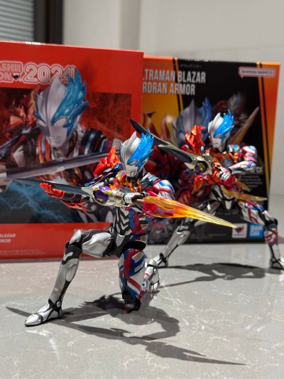 S.H.Figuarts 布莱泽奥特曼 法多兰盔甲