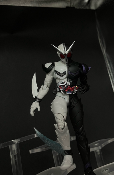 S.H.Figuarts（真骨雕制制法）假面骑士双骑 獠牙王牌形态（风都侦探改编动画纪念版）