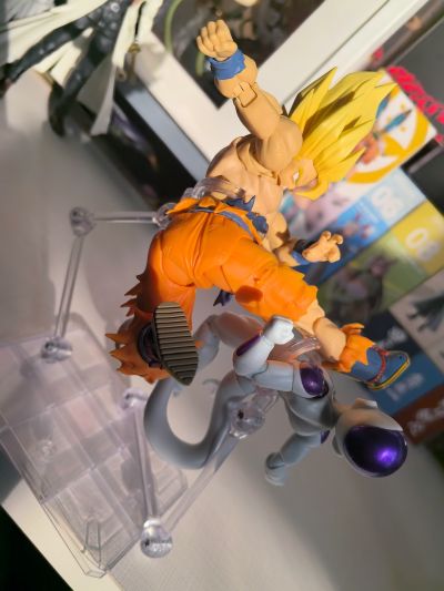 S.H.Figuarts  弗利萨 终极形态-复活