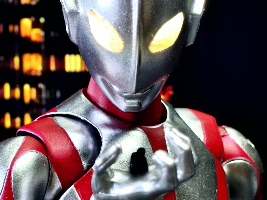 MAFEX  编号207 新·奥特曼 奥特曼 豪华版