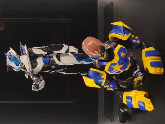 S.H.Figuarts 假面骑士吉恩