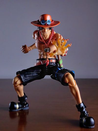 S.H.Figuarts 波特夹斯·D·艾斯 -火拳-