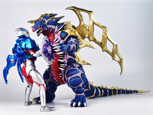 S.H.Figuarts 皓月装甲