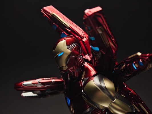 3Z0250 DLX 漫威无限传奇 钢铁侠 85号装甲