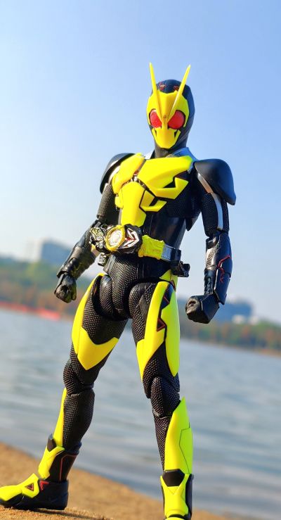 S.H.Figuarts 假面骑士零一  升蝗摩托 与 高跃冲击特效件 套装