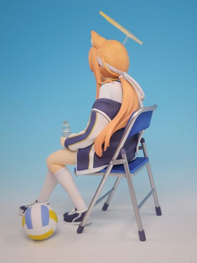 蔚蓝档案 伊落玛丽 体操服 纪念大厅版