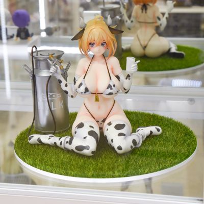 兔女郎服装计划 索菲亚· F· 希琳 奶牛纹比基尼