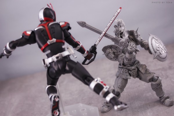S.H.Figuarts  机动摩托人（载具模式）