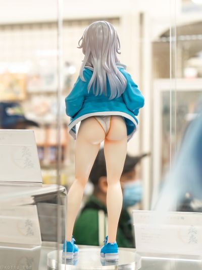 -樱- 傲娇游泳部经理小鞠