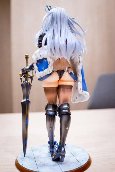 龙使者的公主 驯龙师 普拉提娅