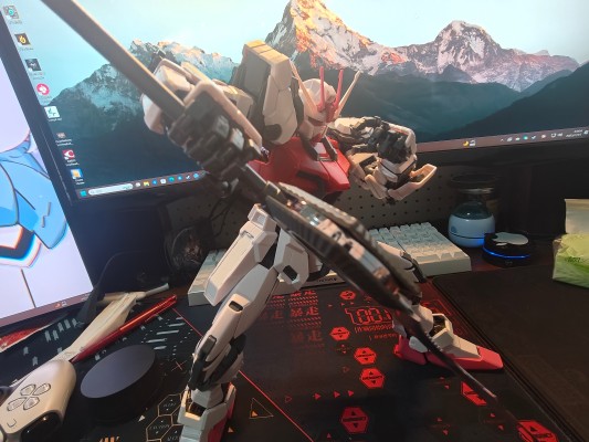 PG 1/60 机动战士高达SEED MBF-02+AQM/E+X01 空战嫣红强袭高达 ＆ FX-550 空中霸王