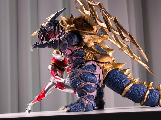 S.H.Figuarts 欧布猛斯王