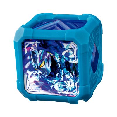 DX亚刻魔方Premium 亚刻奥特曼套装