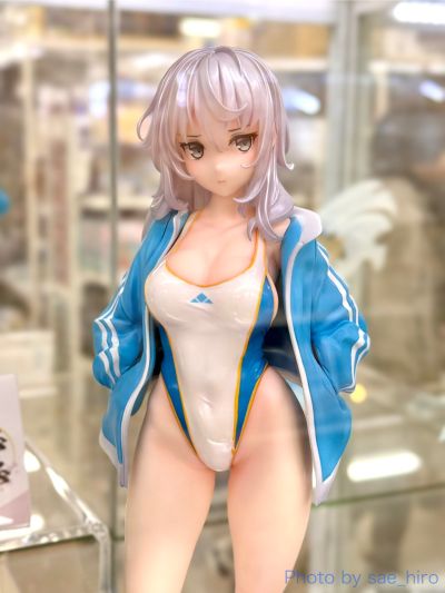 -樱- 傲娇游泳部经理小鞠