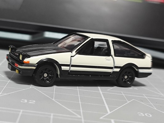 Dream Tomica 头文字（イニシャル）D AE86 Treno
