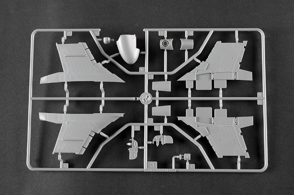 编号：01642 1/72 军用飞机系列 美国A-6E TRAM“入侵者”攻击机