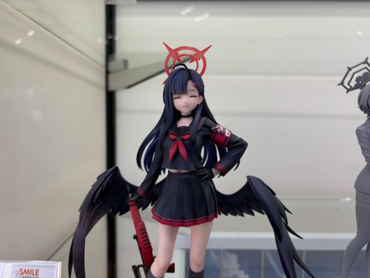 蔚蓝档案 仲正一花