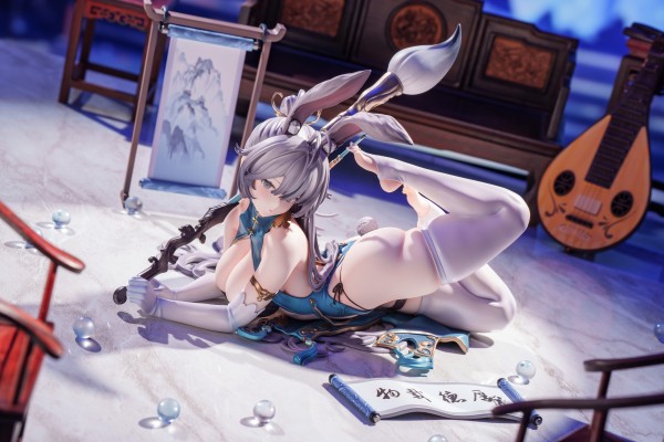 拍拍青时雨镜月