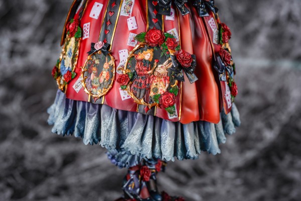 爱丽丝梦游仙境 爱丽丝