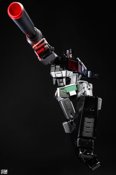 AMK PRO系列 变形金刚：G1 暗黑擎天柱 新涂装版