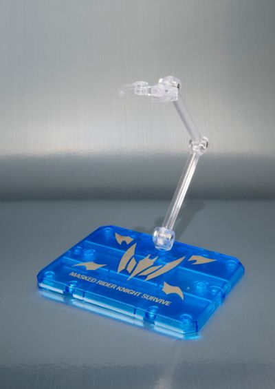 S.H.Figuarts  假面骑士夜骑生存形态