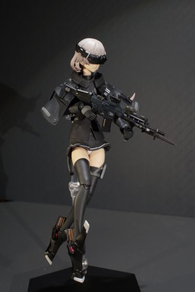 小军械库 LA076 20式突击步枪