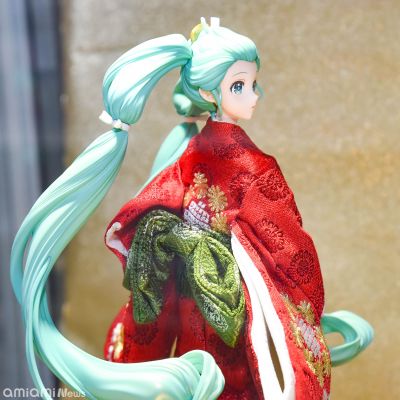 初音未来 回首美人图  -久月联名日本人偶-