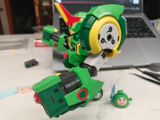 果宝特攻拼装机甲系列模型 小果战宝