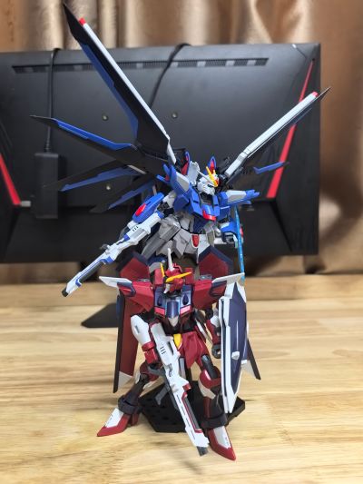 HG   1/144 飞升自由高达