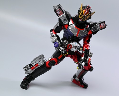 S.H.Figuarts 假面骑士时王 假面骑士盖茨 幻梦装甲