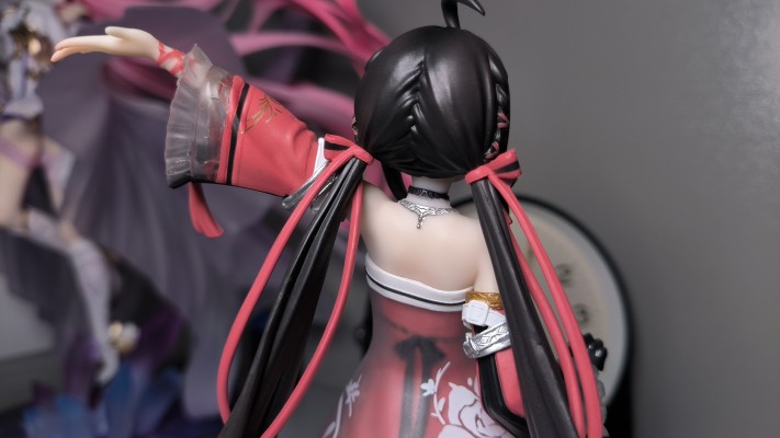 战双：帕弥什 泡面压人偶 -蒲牢·华钟 赤锦洄梦-