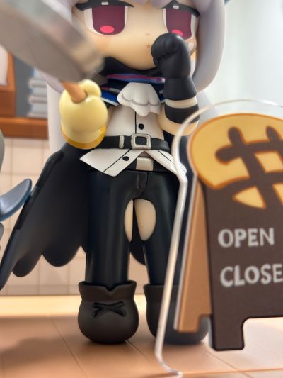 明日方舟 来份甜点Q版系列 斯卡蒂