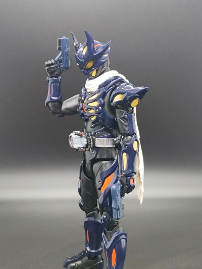 S.H.Figuarts 假面骑士多雷德零式