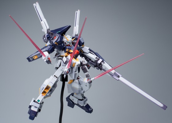 METAL ROBOT魂＜机动战士系列＞  TR-1高达[海瑟斯雷]