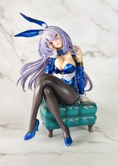 害羞的她 天笠缀 兔女郎 糖果蓝配色