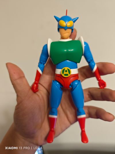 SMP Kit Makes Pose 蜡笔小新系列 动感超人