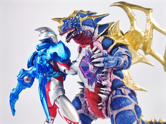 S.H.Figuarts 皓月装甲