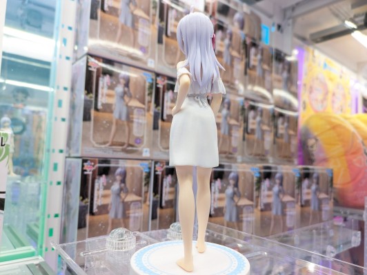 不时用俄语小声说真心话的邻桌艾莉同学动画版 Luminasta “艾莉”连衣裙