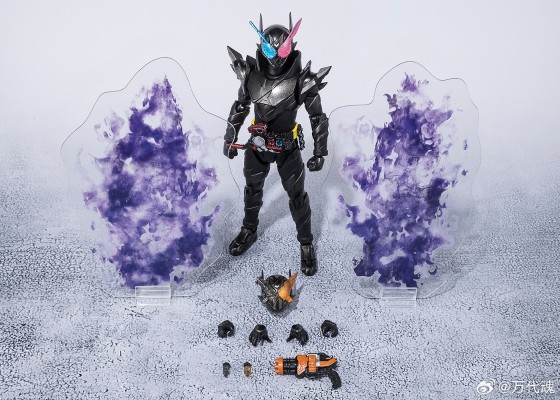 S.H.Figuarts 假面骑士创骑 兔子坦克危险形态 平成世代版