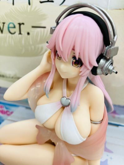 压泡面 超级索尼子 白色比基尼