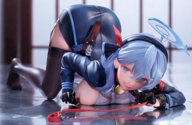 蔚蓝档案 天雨亚子