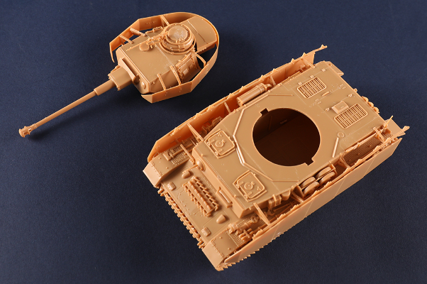 编号:84841 1/48 装甲车辆系列 德国四号H型中型坦克