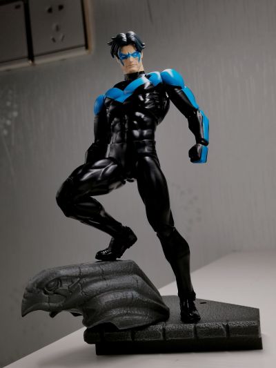 MAFEX No.126 MAFEX 蝙蝠侠“缄默”黑色Ver.