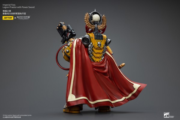 战锤:荷鲁斯之乱 帝国之拳 执政官 装备动力剑的军团执行官