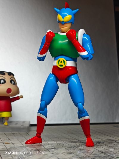 SMP Kit Makes Pose 蜡笔小新系列 动感超人