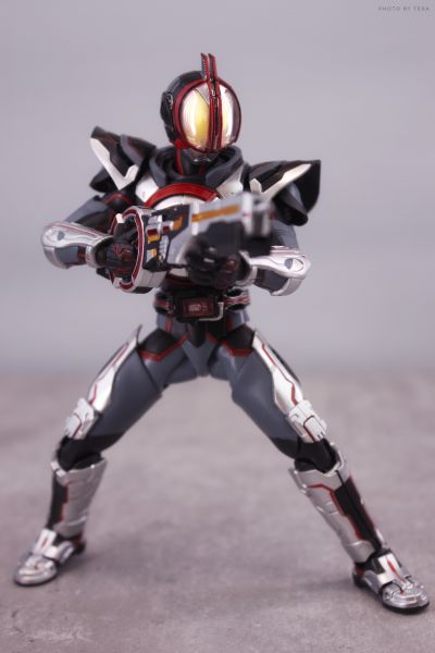 S.H.Figuarts(真骨雕制法)    假面骑士次世代555（暂译）