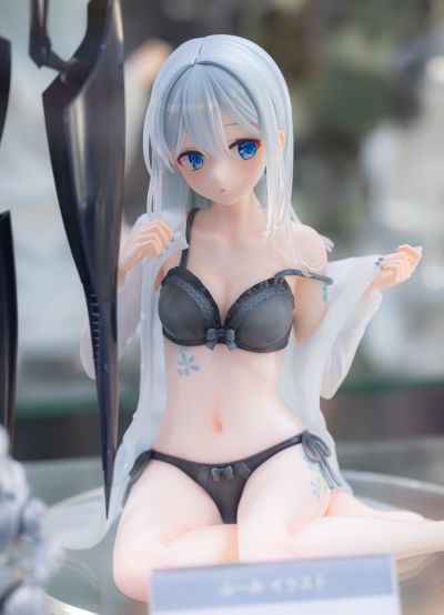 换装的银发少女~天蓝的早晨~限定衣装